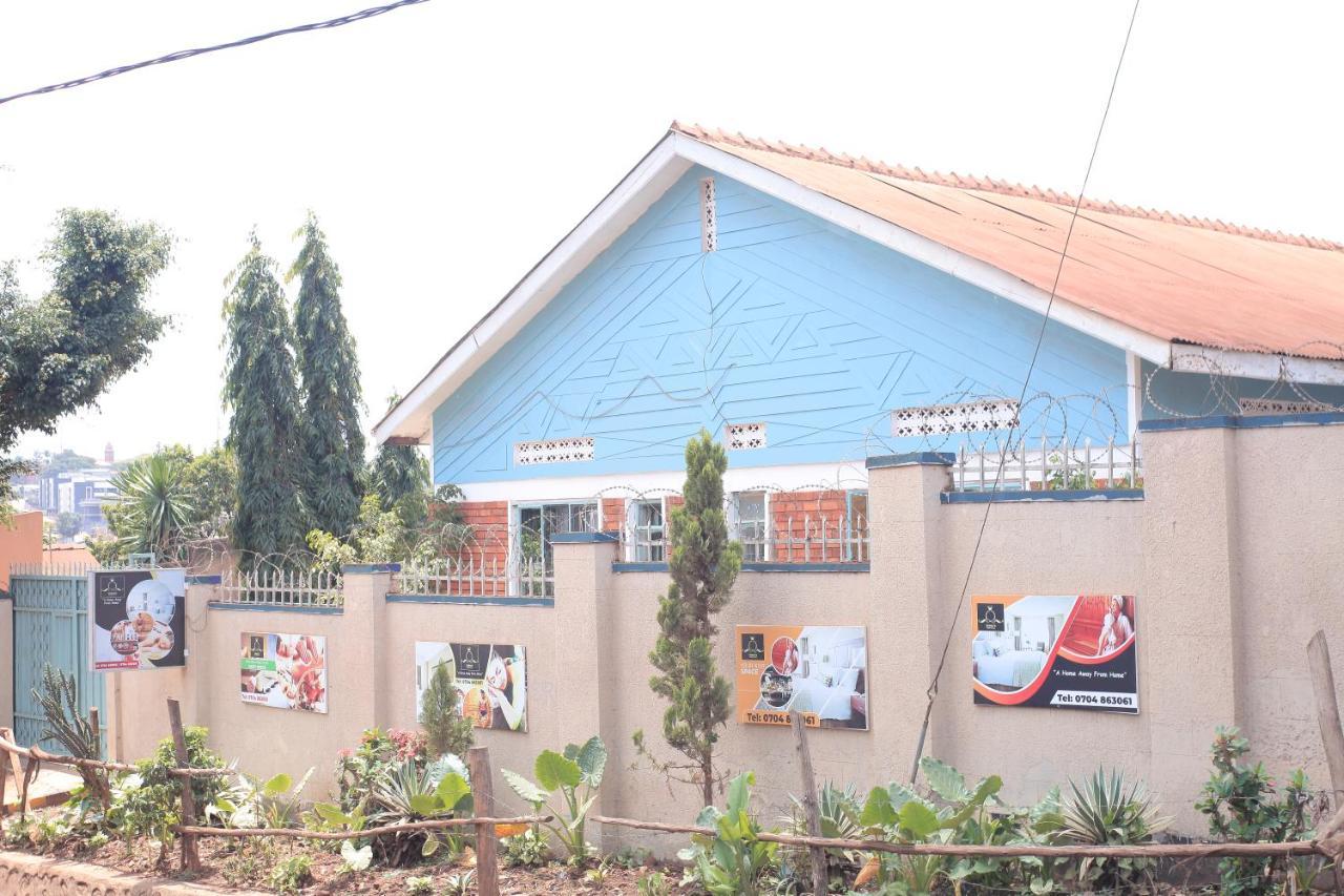 Emmas' Guest House Kampala Exterior photo